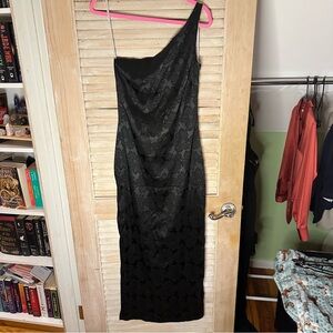 105 Lulus - Elegant Black One-Shoulder Dress - Size Small